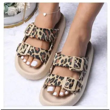 Leopard Buckel Cloud Slides