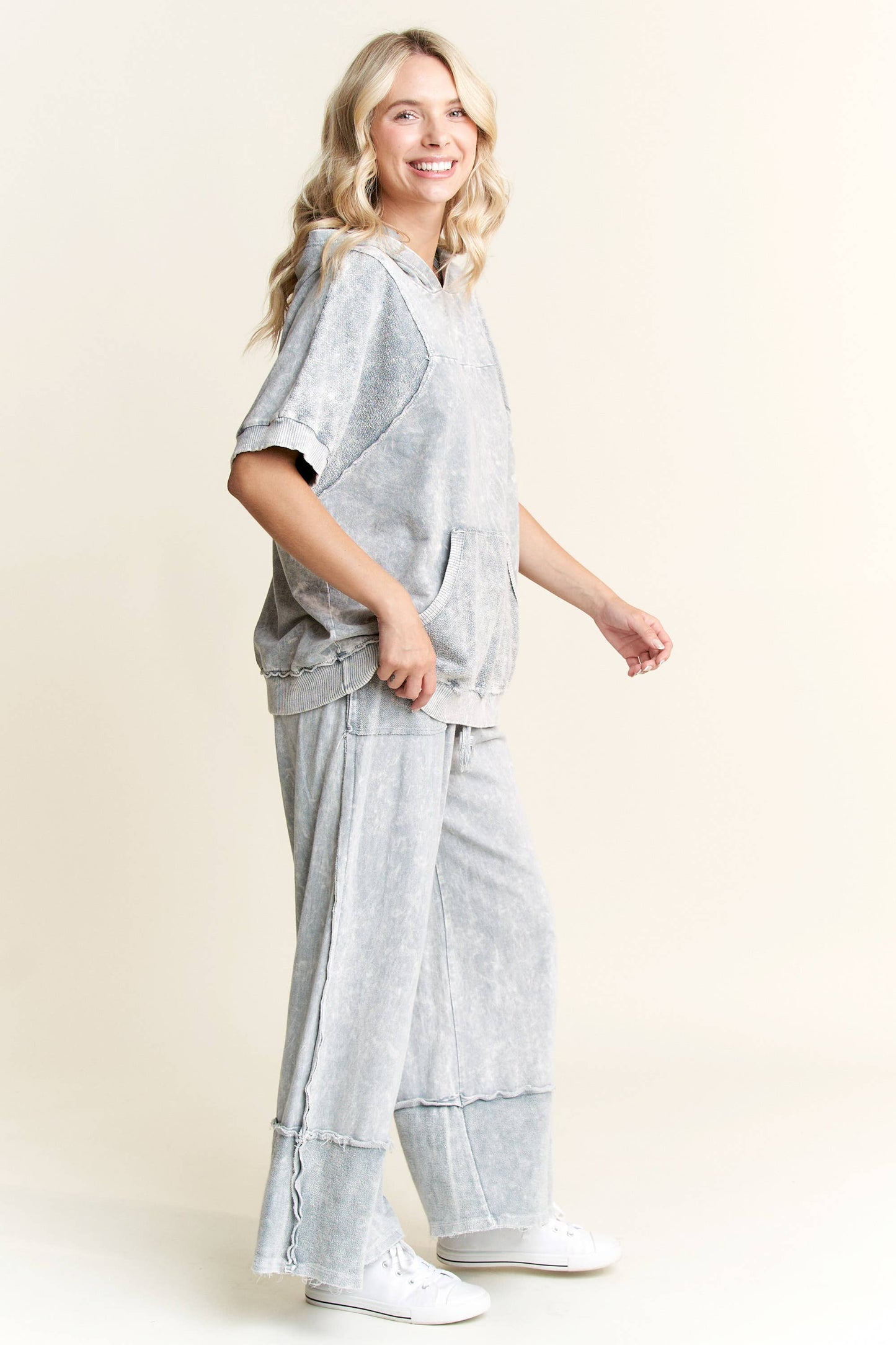 Kodi MineralWash Wide Pants with raw hem frayed details