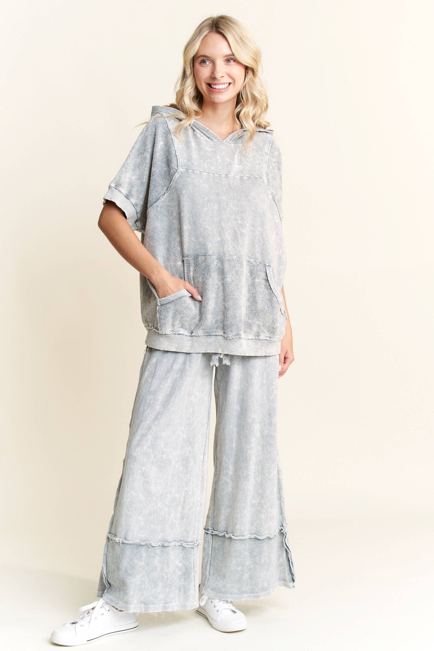 Kodi MineralWash Wide Pants with raw hem frayed details